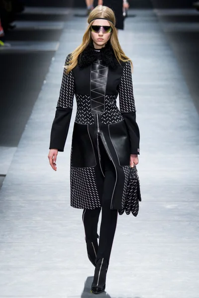 Look 36